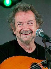 Is Andy Irvine married? - vooxpopuli.com