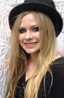 Avril Lavigne tattoo - vooxpopuli.com