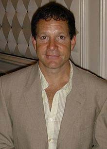 Steve Guttenberg - vooxpopuli.com