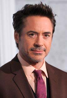 Robert Downey Jr. shirtless - vooxpopuli.com